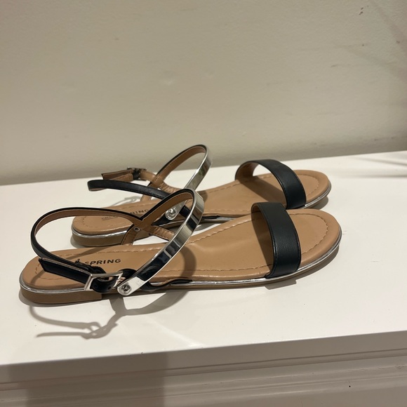 Call it Spring Sandals - Picture 3 of 5
